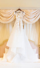 Load image into Gallery viewer, Reem Acra &#39;Open Your Heart&#39; wedding dress size-02 PREOWNED
