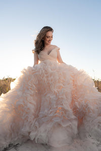 Monique Lhuillier 'Secret Garden Gown' wedding dress size-08 PREOWNED