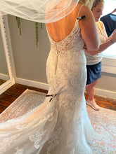 Load image into Gallery viewer, Rebecca Ingram &#39;20RT228&#39; wedding dress size-10 NEW
