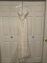 Load image into Gallery viewer, Stella York &#39;6958&#39; wedding dress size-06 NEW
