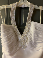 Load image into Gallery viewer, David&#39;s Bridal &#39;Satin&#39; size 4 new wedding dress front view on hanger
