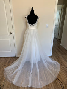 David's Bridal 'WG3741' wedding dress size-08 SAMPLE