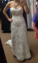 Load image into Gallery viewer, Casablanca &#39;2072&#39; wedding dress size-04 PREOWNED
