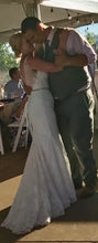 Load image into Gallery viewer, Monique Lhuillier &#39;Bliss&#39; wedding dress size-06 PREOWNED
