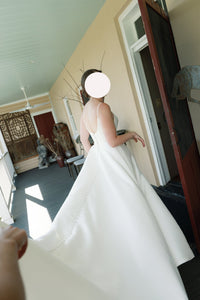 Essense of Australia 'D3460' wedding dress size-06 PREOWNED