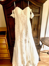 Load image into Gallery viewer, Maggie Sottero &#39;Saige&#39; wedding dress size-08 NEW
