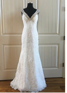 Allure Bridals 'C261' size 6 sample wedding dress front view on mannequin