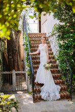 Load image into Gallery viewer, Allure &#39;9250&#39; - Allure - Nearly Newlywed Bridal Boutique - 3
