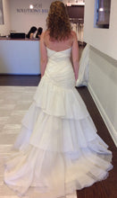 Load image into Gallery viewer, Jim Hjelm Style #8051 - Jim Hjelm - Nearly Newlywed Bridal Boutique - 3
