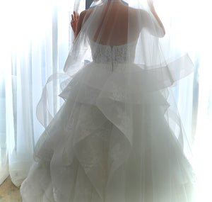 Monique Lhuillier 'Sofia' size 6 used wedding dress back view on bride