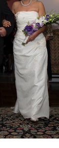 Demetrios 'unknown' wedding dress size-10 PREOWNED
