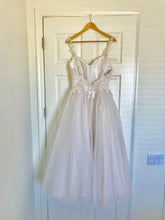 Load image into Gallery viewer, Moonlight &#39;Tango T750&#39; size 6 new wedding dress back view on hanger
