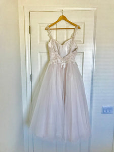 Moonlight 'Tango T750' size 6 new wedding dress back view on hanger