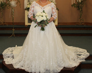 Morilee 'Madeline Gardner' wedding dress size-16 PREOWNED