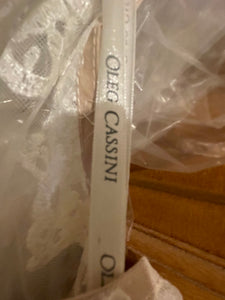 Oleg Cassini '8CWG780' wedding dress size-20 NEW