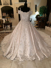 Load image into Gallery viewer, Mohammad Murad &#39;Royal Ball Gown&#39; size 14 used wedding dress front view on mannequin
