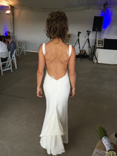 Load image into Gallery viewer, Katie May &#39;Barcelona&#39; wedding dress size-02 PREOWNED
