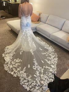 Eddy K. 'Selena' wedding dress size-06 NEW