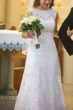 Load image into Gallery viewer, david tutera for mon cheri &#39;113211A&#39; wedding dress size-00 PREOWNED
