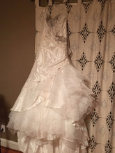 Load image into Gallery viewer, Farage Paris &#39;Sheena&#39; size 10 new wedding dress front view on hanger
