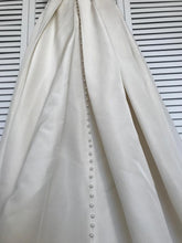 Load image into Gallery viewer, Lela Rose &#39;The Chesapeake&#39; size 0 used wedding dress view of body of dress
