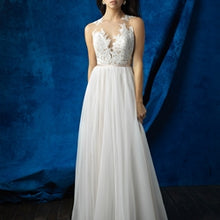 Load image into Gallery viewer, Allure Bridals &#39;2010&#39; size 2 new wedding dress front view on model
