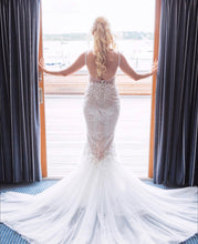 Load image into Gallery viewer, Pallas Couture &#39;Cadencia&#39; size 4 used wedding dress back view on bride
