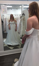 Load image into Gallery viewer, Stella york &#39;6718&#39; wedding dress size-12 NEW
