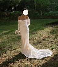 Load image into Gallery viewer, Danielle Frankel &#39;Noa&#39; wedding dress size-06 PREOWNED
