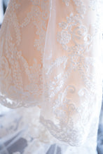 Load image into Gallery viewer, Eddy K. &#39;Marina&#39; wedding dress size-06 PREOWNED
