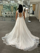 Load image into Gallery viewer, Galina Signature &#39;Illusion Cap Sleeve Lace Appliqued&#39; wedding dress size-06 NEW
