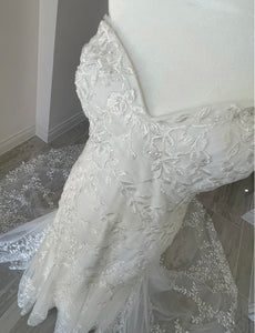 Stella York '21080E' wedding dress size-16 NEW