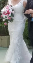 Load image into Gallery viewer, Casablanca &#39;Belladonna&#39; size 14 used wedding dress front view on bride
