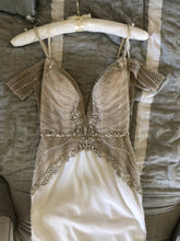 Load image into Gallery viewer, Hayley Paige &#39;Elton&#39; wedding dress size-02 NEW
