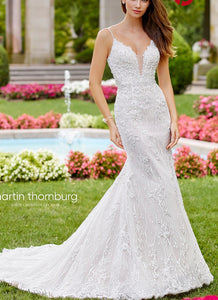 Mon Cherie 'Pavane' size 10 new wedding dress front view on model