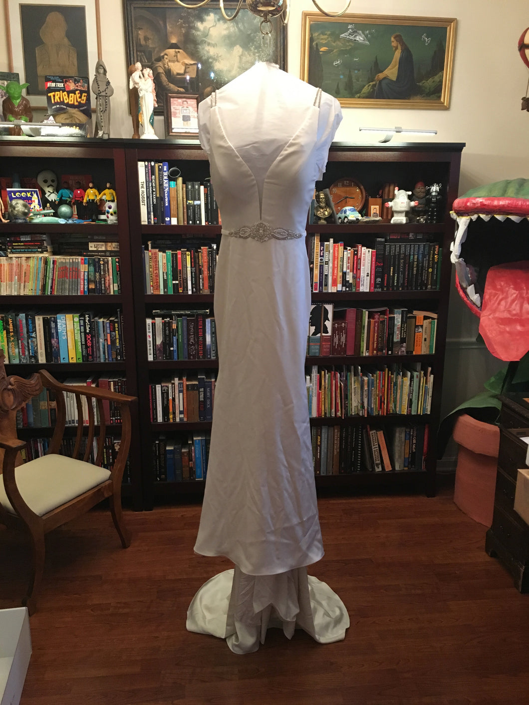 Paloma Blanca 'Paloma Satin' size 6 used wedding dress front view on hanger