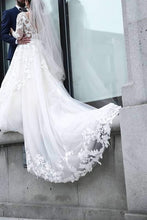 Load image into Gallery viewer,  &#39;1&#39; wedding dress size-08 PREOWNED
