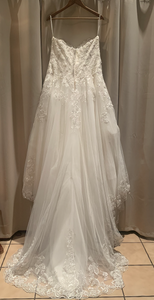 Jewel '12310100' wedding dress size-16 PREOWNED