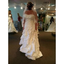 Load image into Gallery viewer, Demetrios &quot;Sposabella&quot; Style #4256 - Demetrios - Nearly Newlywed Bridal Boutique - 2
