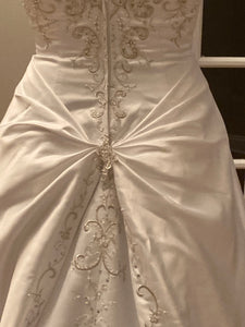 Christina Wu '5462' wedding dress size-08 PREOWNED