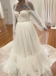 Alena Leena 'Armeria' wedding dress size-04 NEW