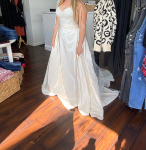 Wtoo 'Bree 16140B/Anita 9056B' wedding dress size-10 NEW