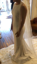 Load image into Gallery viewer, Pronovias &#39;Bellatrix&#39; wedding dress size-08 SAMPLE
