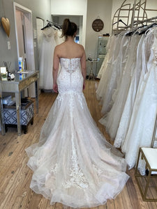 Maggie Sottero '12345' wedding dress size-08 PREOWNED