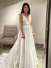 Load image into Gallery viewer, Jenny Yoo &#39;Octavia&#39; wedding dress size-06 NEW
