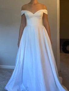 David's Bridal 'off shoulder satin gown wedding dress' wedding dress size-08 NEW
