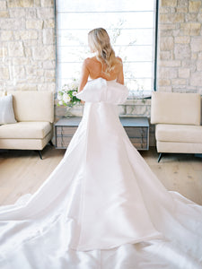 Pronovias 'Estrella' wedding dress size-02 PREOWNED