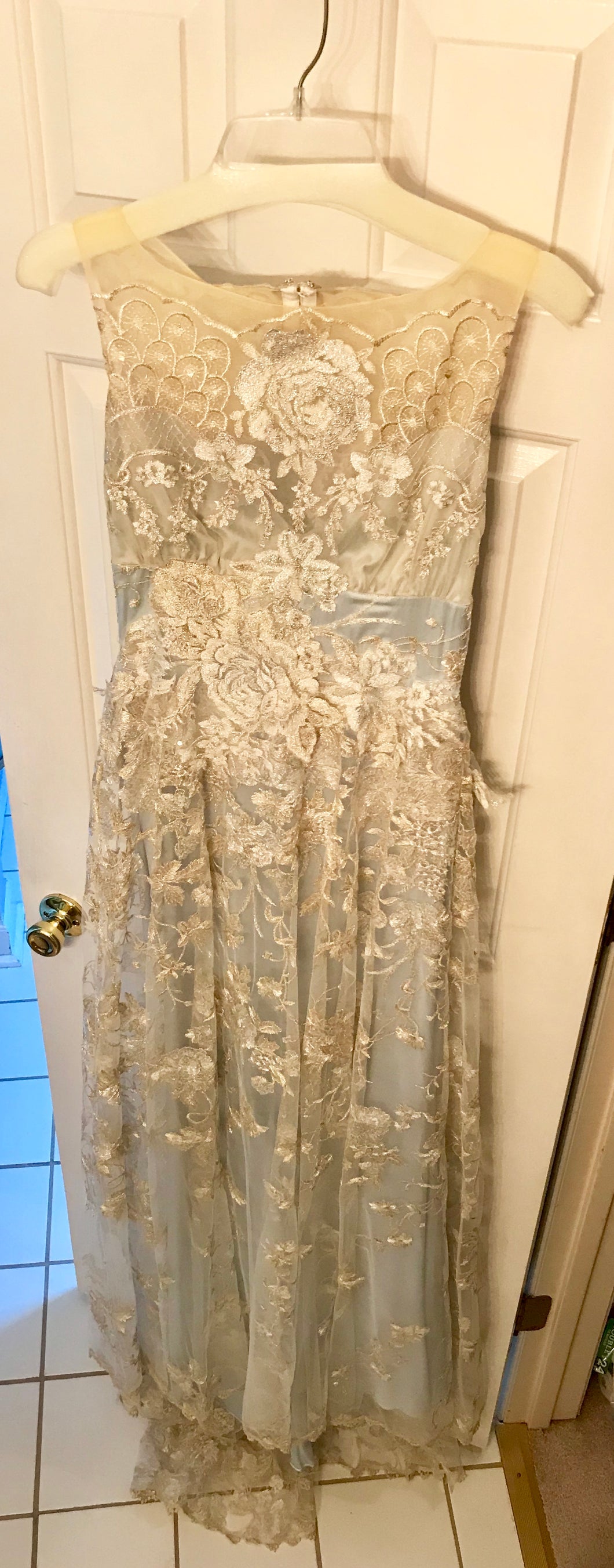 Claire Pettibone 'Eden' size 4 new wedding dress front view on hanger