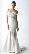Load image into Gallery viewer, Marchesa &#39;Ivory Beaded&#39; size 4 used wedding dress front view on model
