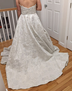 unknown 'The secret dress' wedding dress size-06 NEW